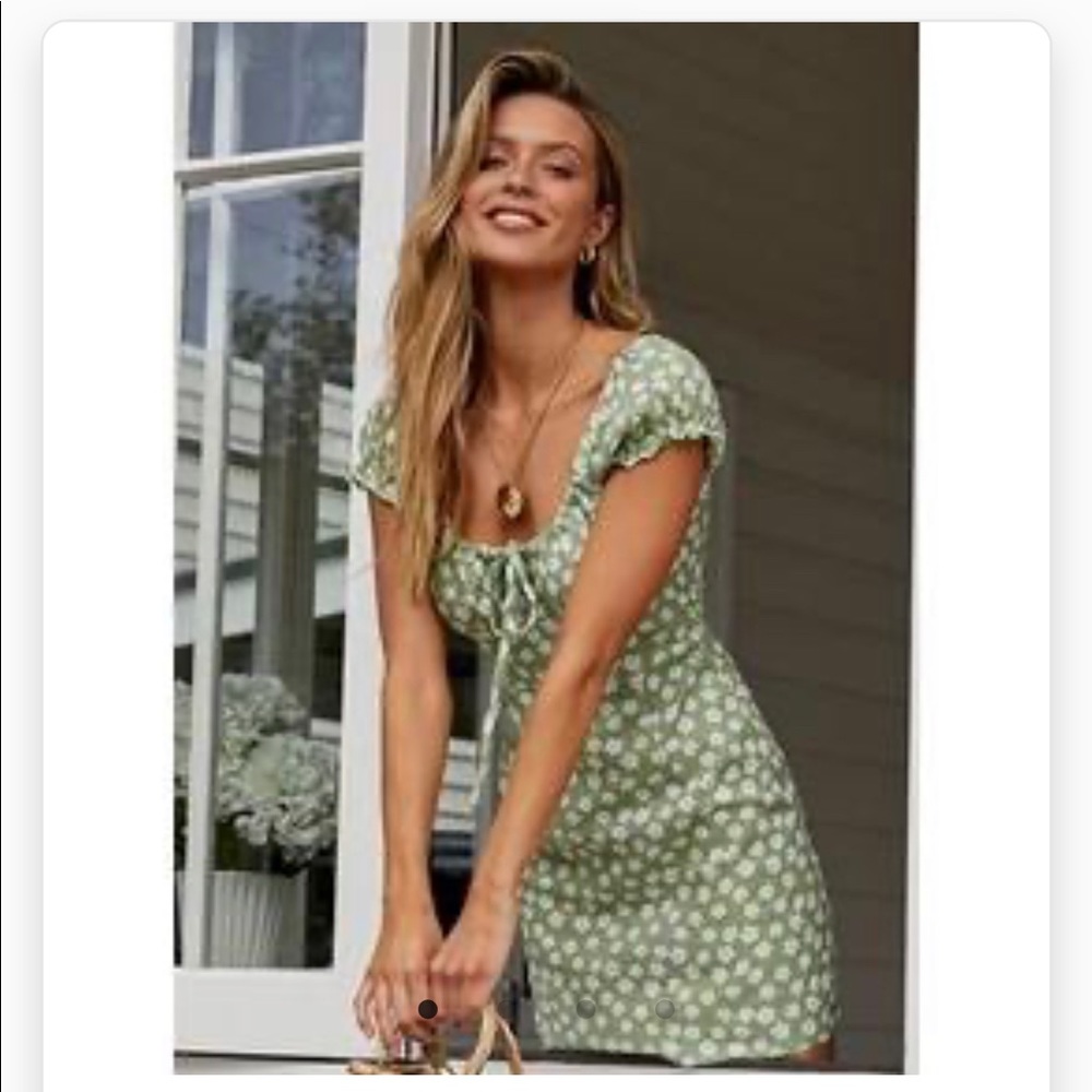 NWT Mura Boutique Floral Dress